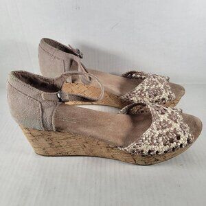 Toms Woman Stucco Satin Woven Peep Toe Platform Cork 2.5" Wedge Shoes Size 9.5